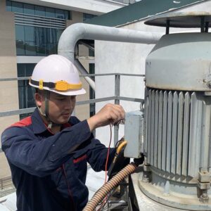 IMT bảo dưỡng tháp giải nhiệt HVAC tại bệnh viện 103