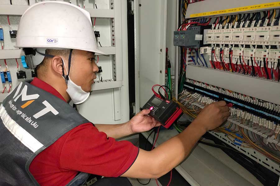 IMT kiểm tra và bảo dưỡng hệ thống HVAC tại trụ sở ngân hàng Techcombank